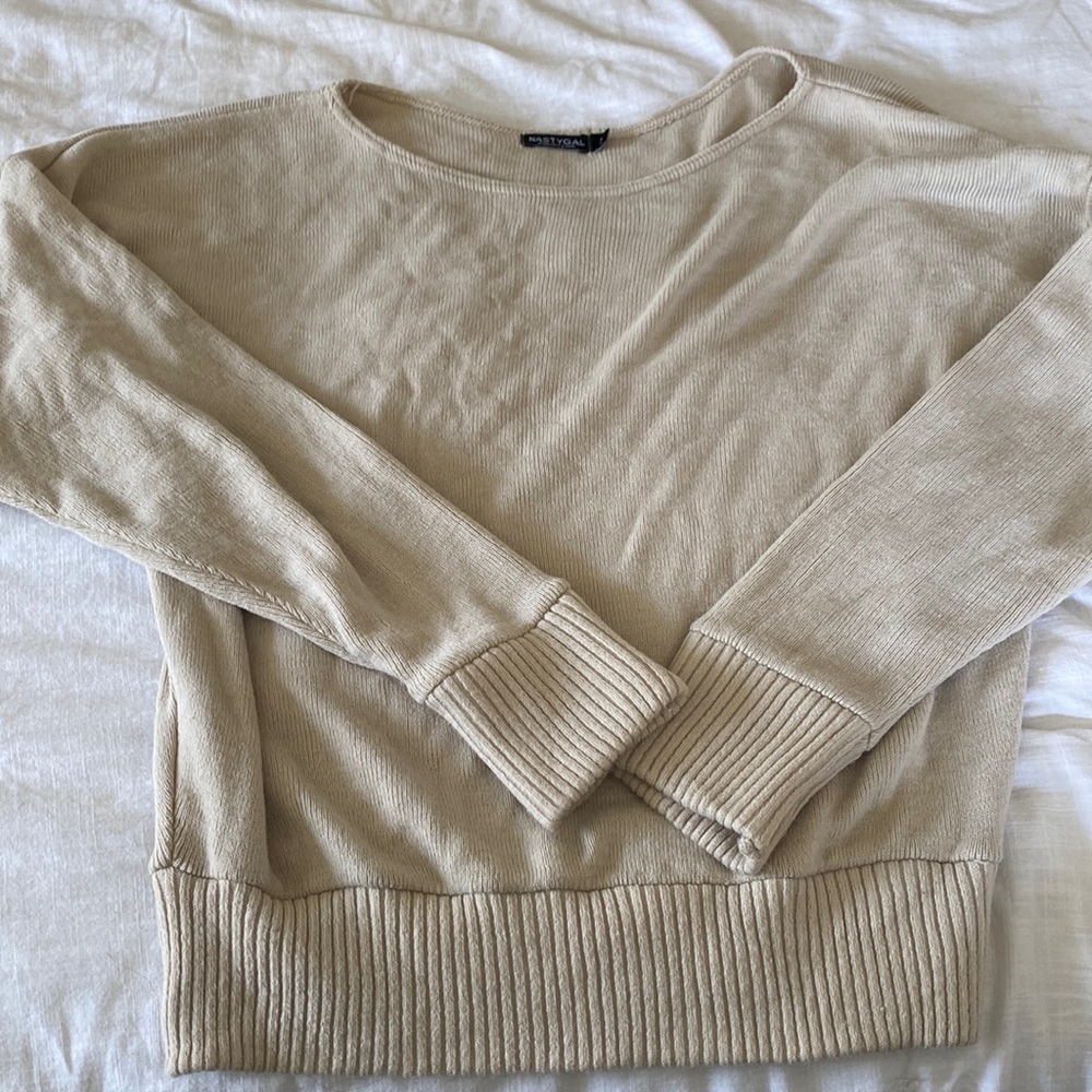 Nasty gal tan sweater size medium worn once!